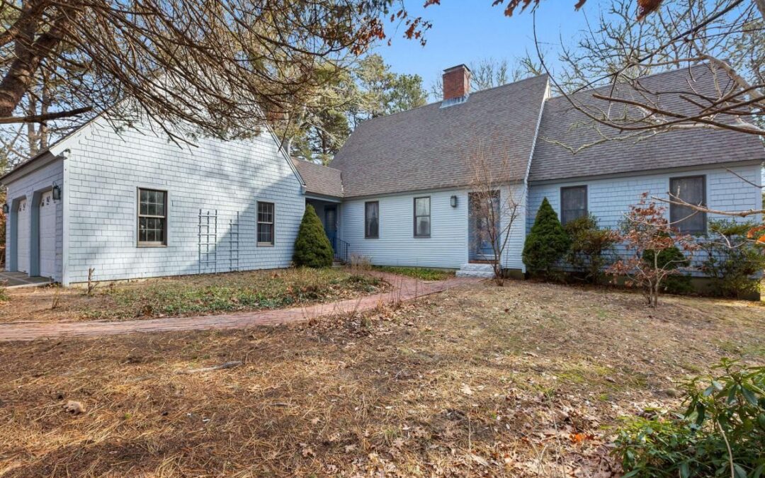 Sold 3 Beds 2.5 Baths Single Family in Orleans!